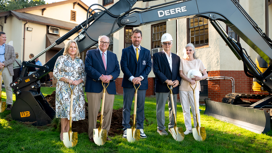 University officials holding shovels at groundbreaking