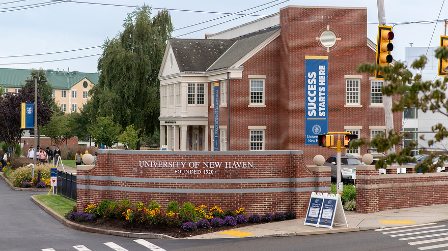 University of New Haven entrance gate