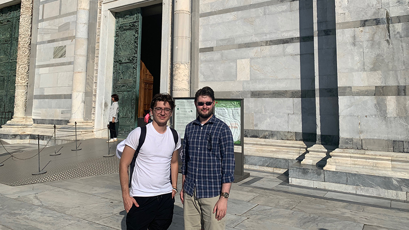 Gabe McGaw ’23 (left) and Sean Flatley ’23 in Pisa.