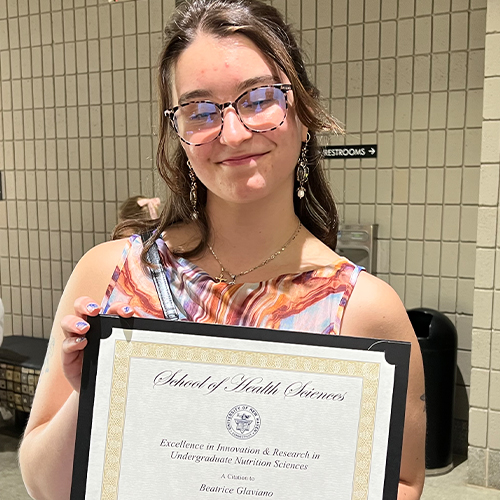Beatrice Glaviano ’26